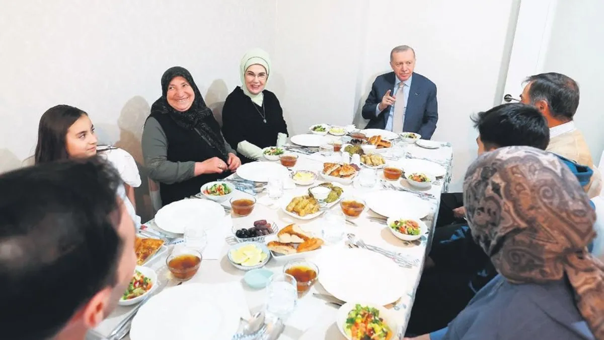 Başkan Erdoğan Fidan ailesinin iftar sofrasına misafir oldu